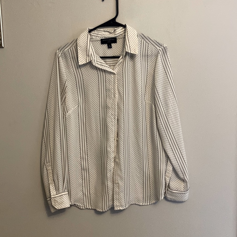 Banana Republic Button Up Blouse